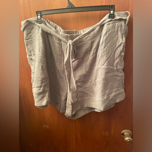 Avenue Pants - Avenue Chelsea shorts NWT size 4x